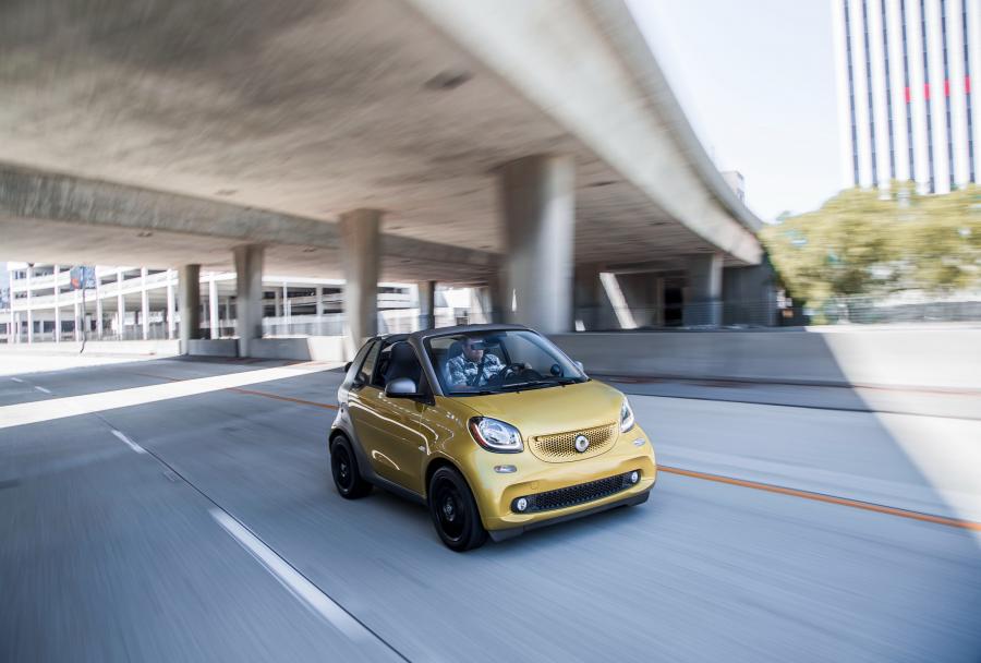  Smart ForTwo Prime Cabrio 2016 года  (NA) (фото 17 из 19)